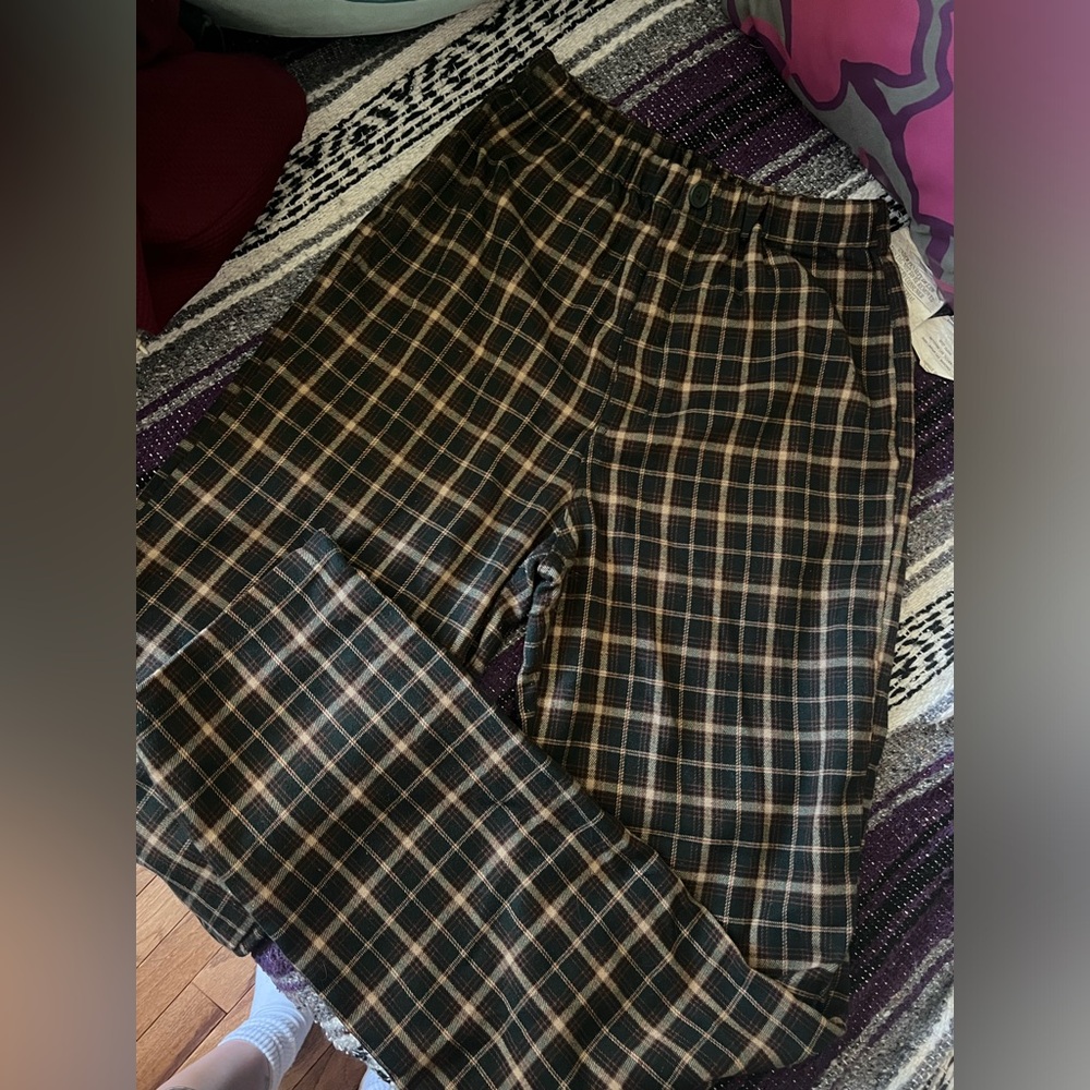 Brandy Melville Black and Tan Plaid Pants